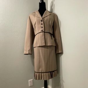 Vintage skirt suit by SWEET SUIT brown bows ruffle hem SO cute MACHINE WASHABLE